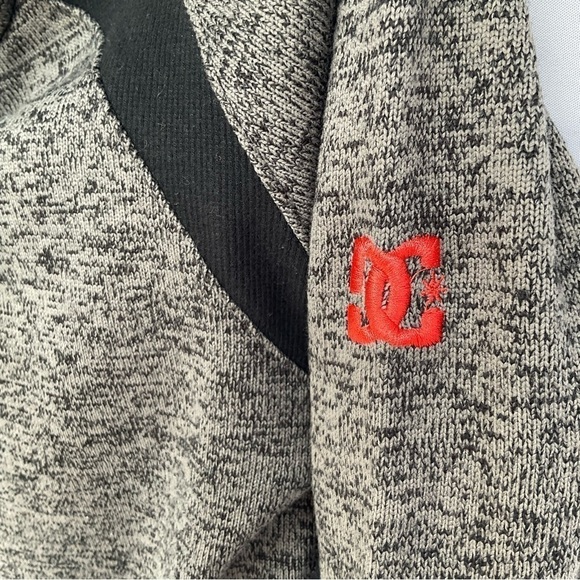 DC Womens PULLOVER HOODIE SWEATSHIRT SIZE XS - Picture 3 of 6